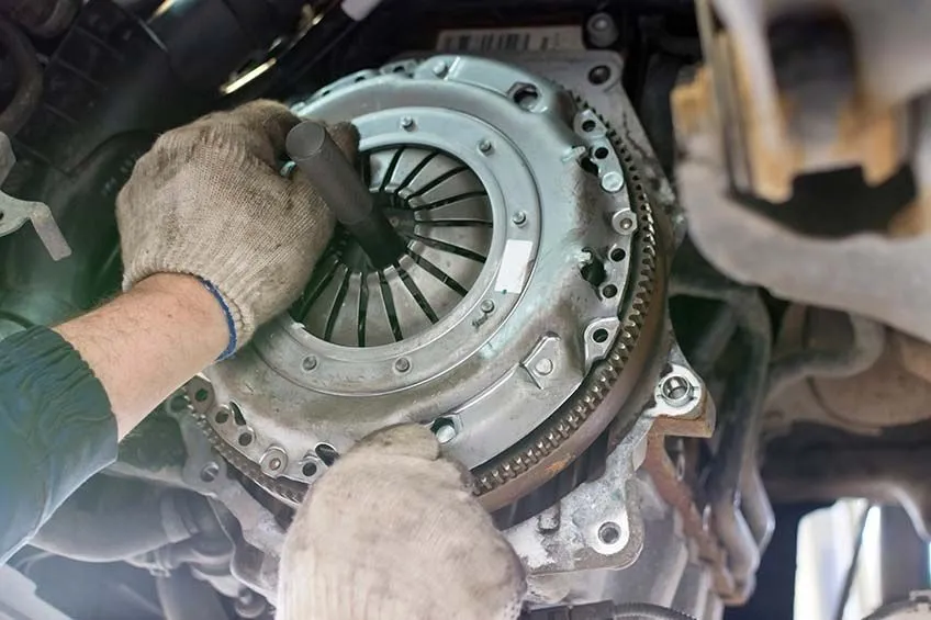 key steps in clutch pressure plate replacement process